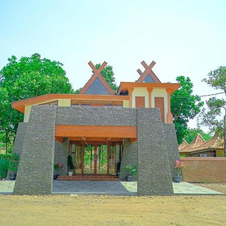 Point Of View Hotel & Resort Majalengka Exterior photo