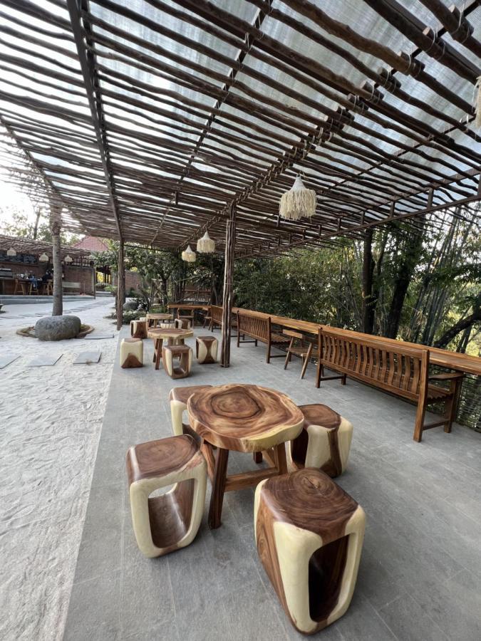 Point Of View Hotel & Resort Majalengka Exterior photo